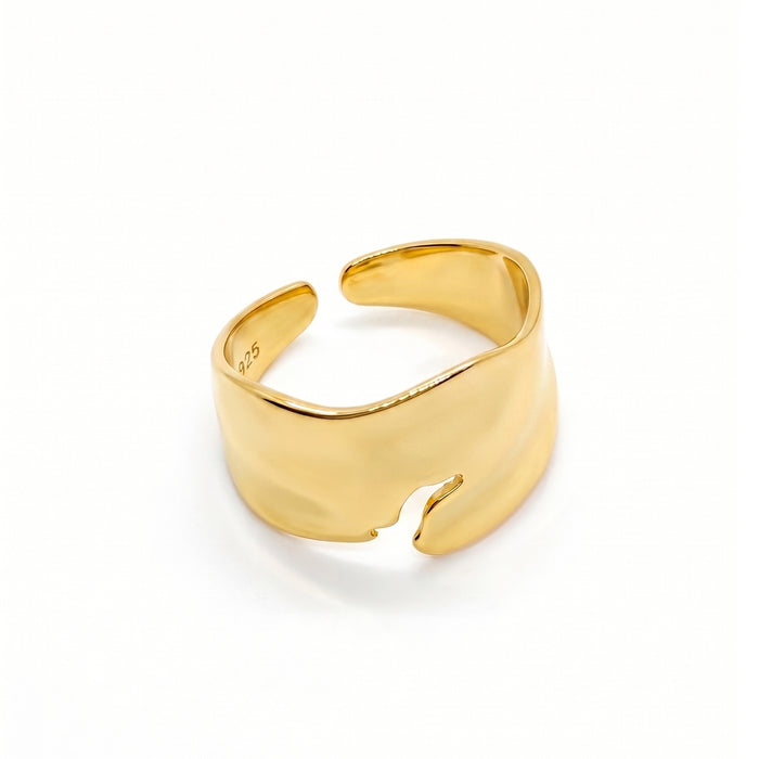 ALYS Gold Cracked Texture Ring for Women – Minimalist Sculptural Statement Adjustable Open Ring | Ash Mollie Studio - ASH MOLLIE STUDIO