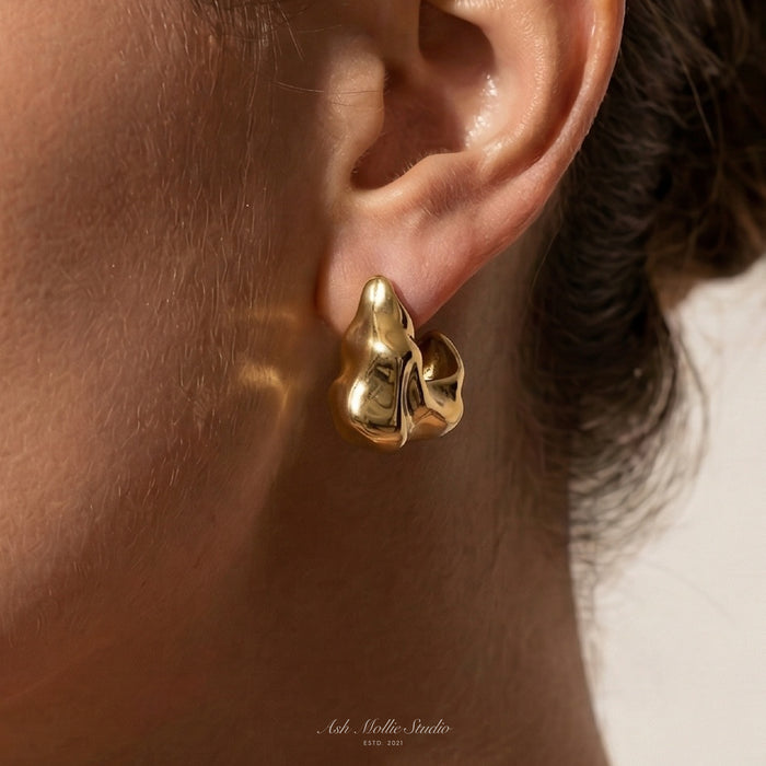 DEVI Uneven Wavy Earrings - ASH MOLLIE STUDIO
