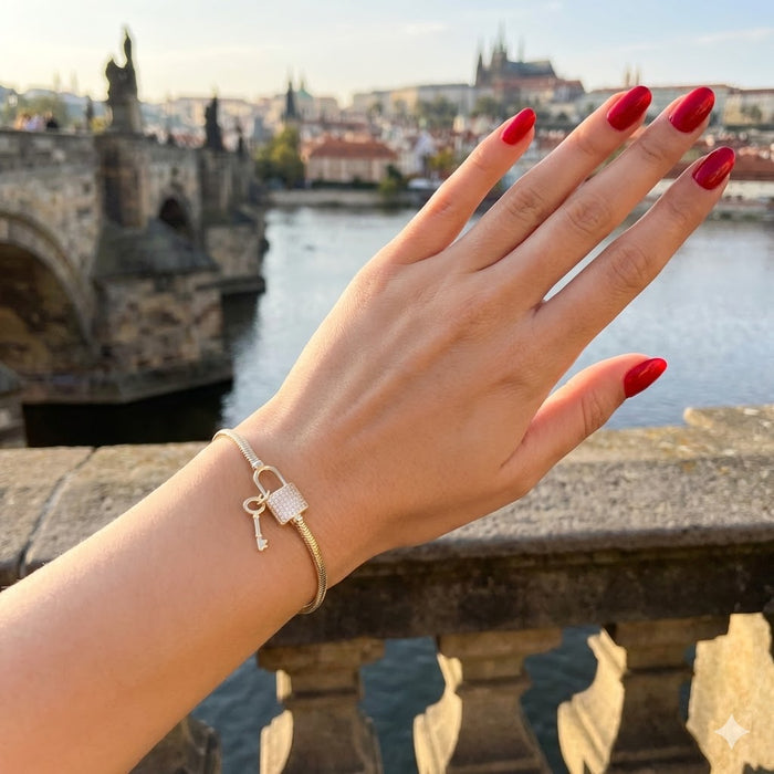 Gold Filled Oro Laminado Passion Locket Zirconia Bracelet