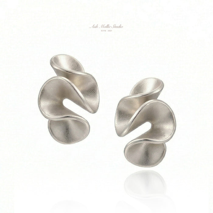 LINA Gold Sculptural Stud Earrings for Women – Minimalist Abstract Organic Statement Jewelry | Ash Mollie Studio - ASH MOLLIE STUDIO