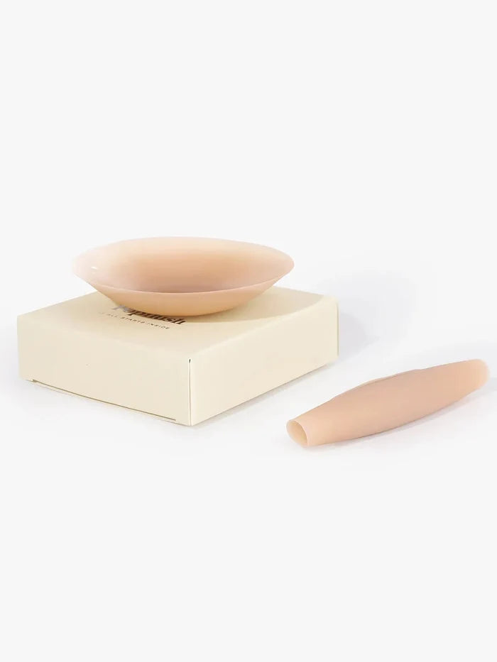 Seamless coverage with Popilush® nipple pasties, discreet wear