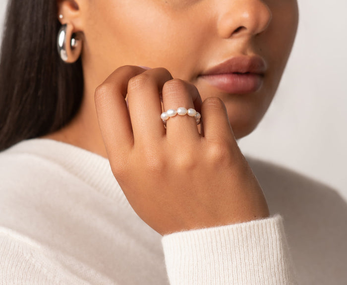 THE OVAL PEARL RING